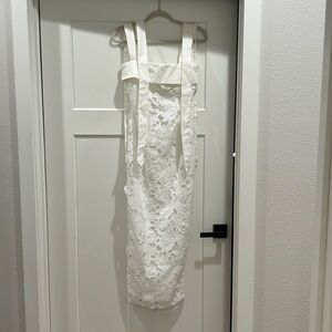 Petal + Pup dress     Emerson midi lace dress - white    Size - Small